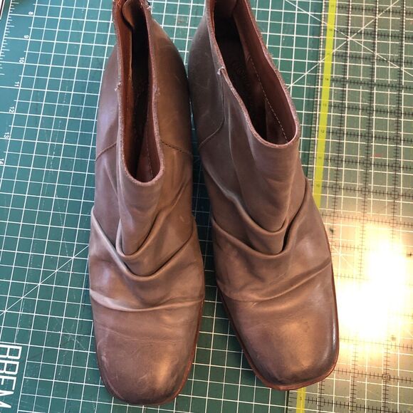 Korks Ankle Chunky Heel Gray Booties Women Size 9.5 Zipper Back - Picture 7 of 11